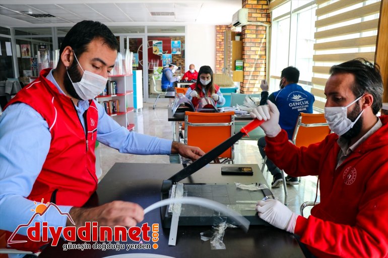 gönüllü ve ile  maske gençler üretiliyor siperlik Iğdır
