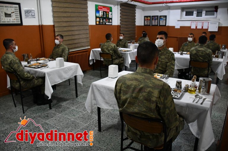 iftarlarını ilk yaptı Hudut Kartalları vatan nöbetinde 8