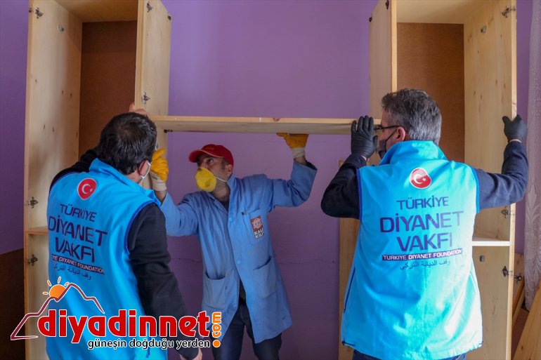 "İyilik melekleri" ihtiyaç sahibi aileyi sıcak yuvaya kavuşturdu