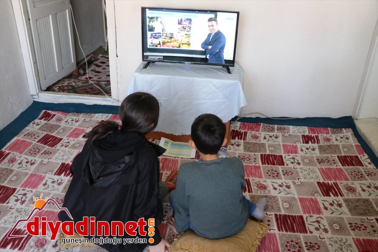 kardeşler izleyecek artık yayınlarını edilen televizyonla evlerinden Ağrılı hediye TV EBA 5