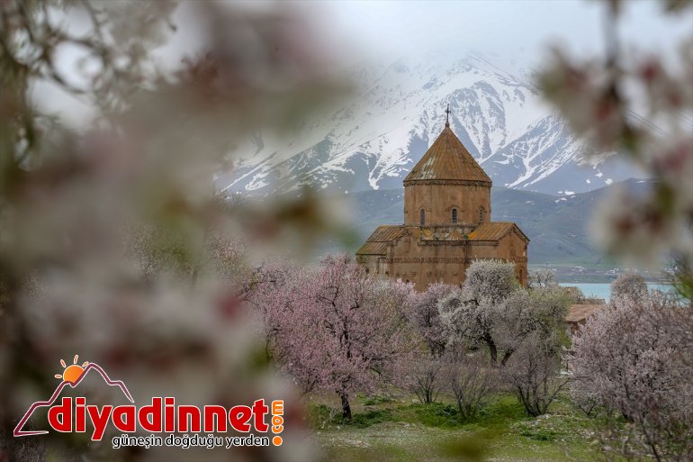 güzelliği VAN - bahar ziyaretçisiz Adası
