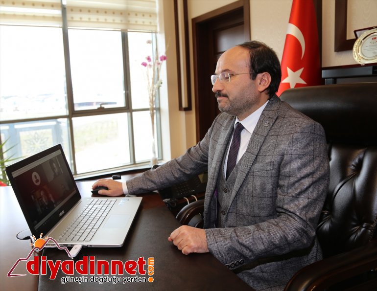 eğitimle Evden üniversite kalmıyor geri derslerinden öğrencileri çıkmayan online 1