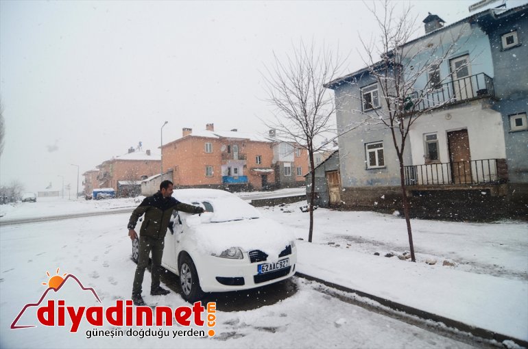 Ovacık büründü  yağışıyla kar beyaza 3