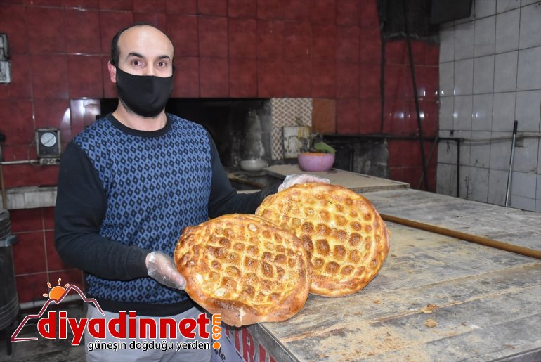 Ramazan molası - pidesine saat iki Fırınlarda KARS Kovid-19 12