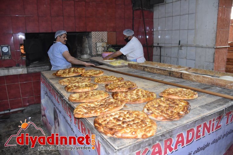 Ramazan Fırınlarda Kovid-19 pidesine molası - KARS iki saat 11