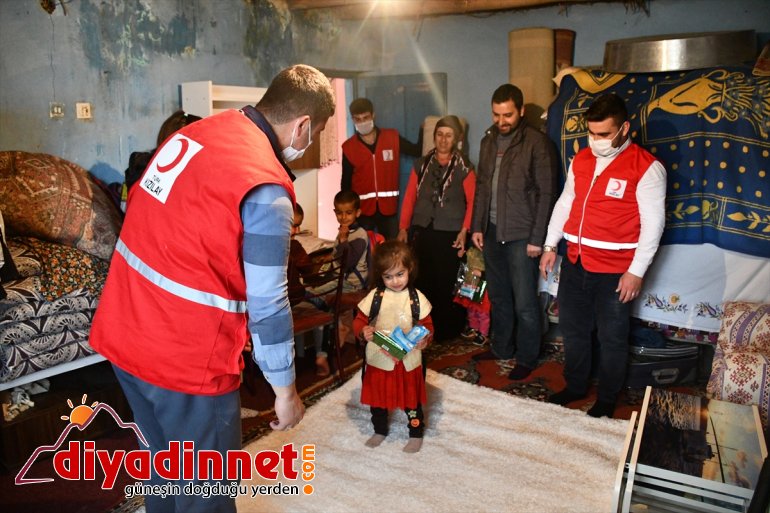  masasına hayalini kurdukları Nisan