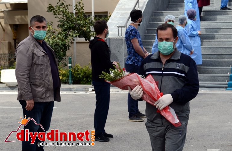 kişi taburcu 3 alkışlarla edildi Kovid-19 VAN tamamlanan - tedavisi 3