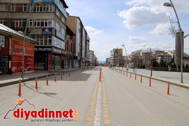 başlamasıyla - cadde Sokağa ve boş kısıtlamasının kaldı çıkma ERZURUM sokaklar 3