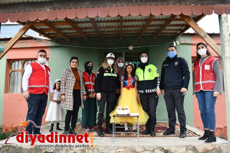 sürprizi kız doğum günü çocuğuna Engelli 2