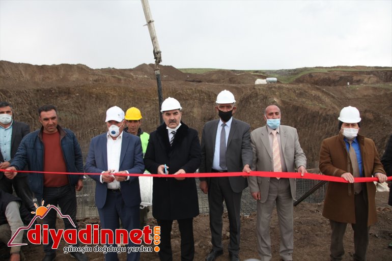 Ahlat'ta birinci etap TOKİ konutlarının temeli atıldı