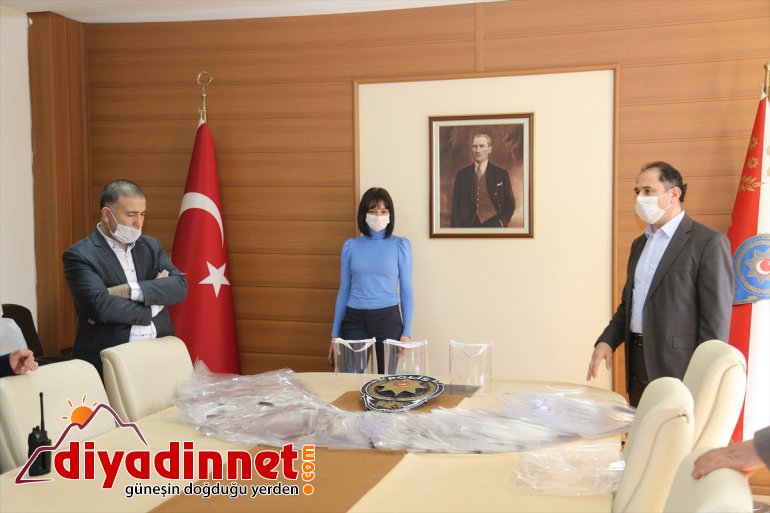 polislere hediye koruyucu siperlikler - edildi Yüz AĞRI 2