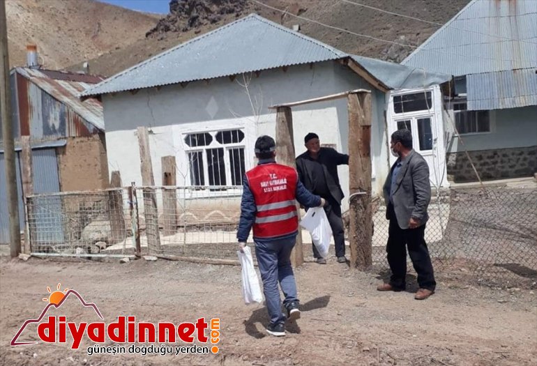 salgınına koronavirüs malzemeleri dezenfekte  dağıttı karşı Saray’da 4