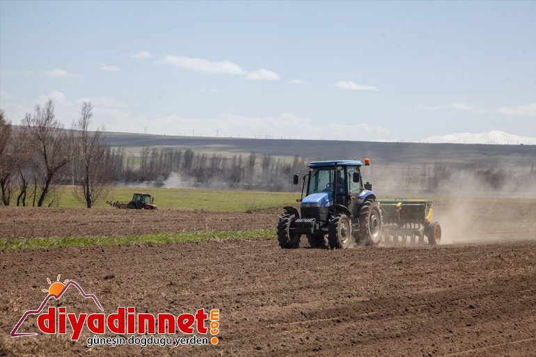 Ahlatlı çiftçilerin bahar mesaisi başladı