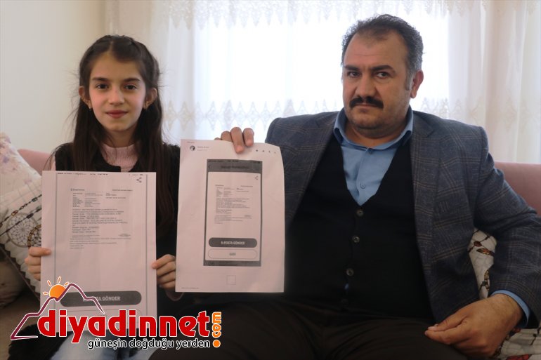 Ağrılı esnaftan küçük kızıyla Milli Dayanışma Kampanyası'na bağış