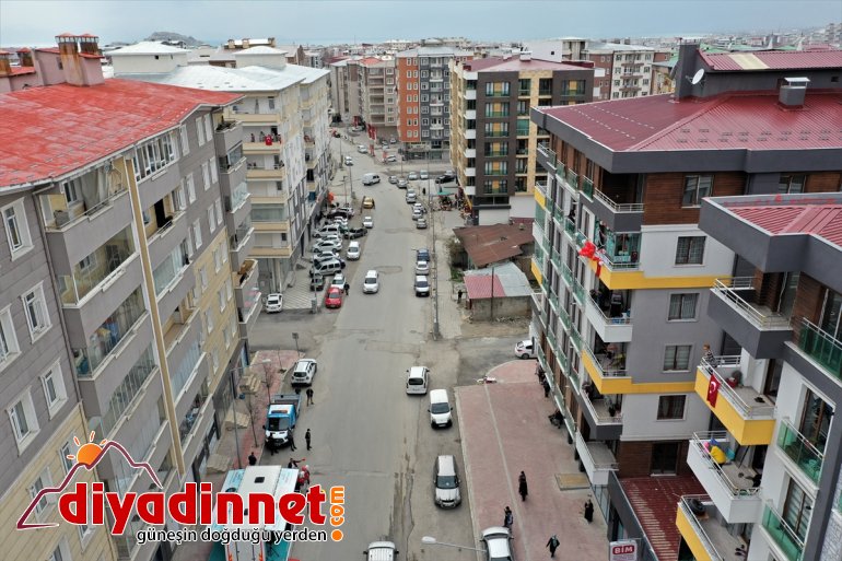  Nisan 23 - ikiz yeğenlerine VAN sürprizi Hemşire teyzeden 3