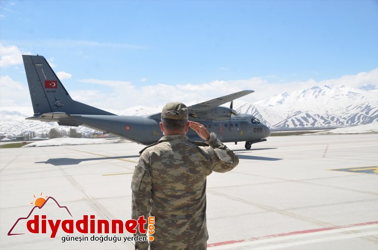 uğurlandı nöbet olan şehit tuttuğu rahatsızlanarak törenle memleketine asker  Hakkari