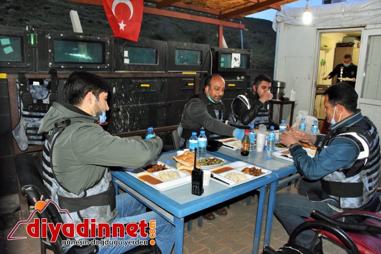 ekipleri MUŞ elleri - Polis ilk iftarlarını tetikte açtı 9