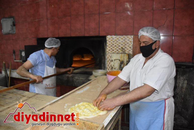 - KARS Kovid-19 molası Ramazan Fırınlarda iki saat pidesine 9