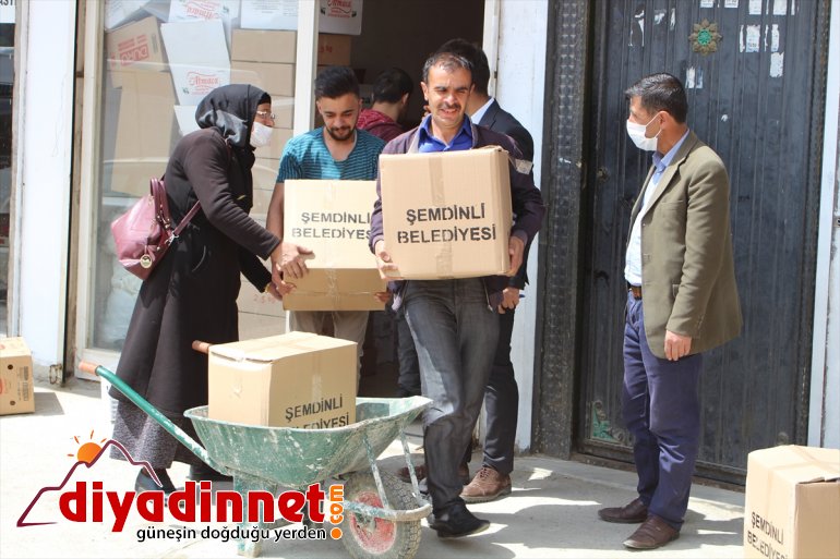 Şemdinli'de ihtiyaç sahibi ailelere yardım