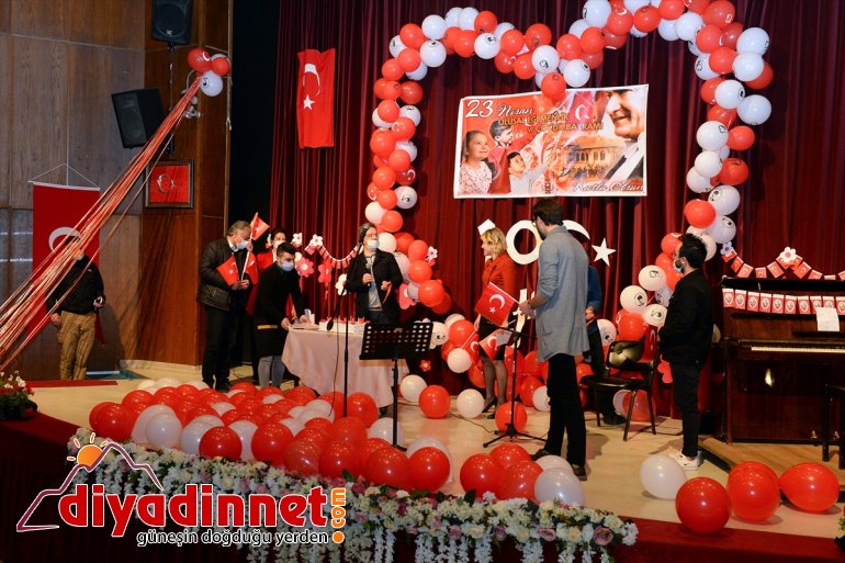 konser öğretmenler çocuklara verdi sanal Iğdır