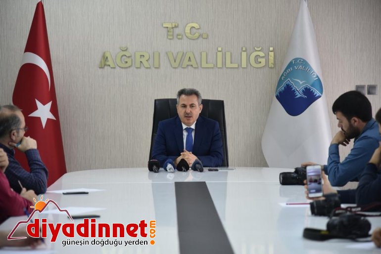 Ağrı'da sosyal yardımların hak sahiplerine evlerinde teslim edilmesine başlandı