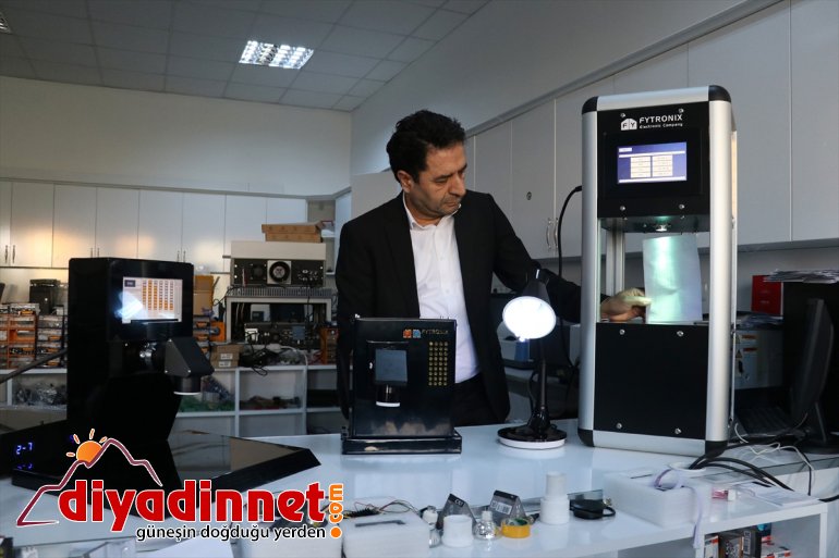 Kovid-19 için üretti katkı mücadeleye - yerli ile cihaz sunmak ELAZIĞ 13