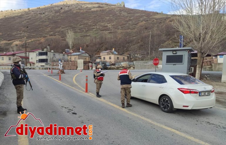 Kovid-19 tedbirleri sürüyor Tatvan