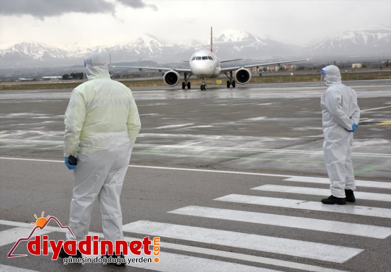 getirilen (2) vatandaşların ERZURUM Suudi - Türk coşkusu Arabistan