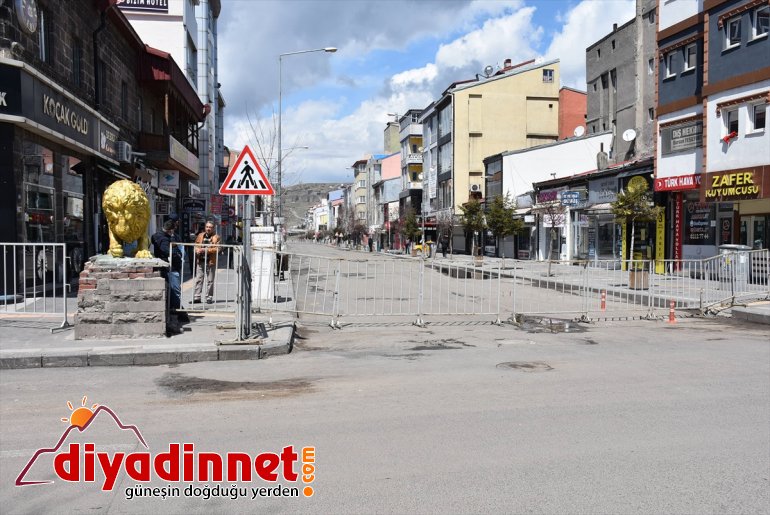  Kovid-19 nedeniyle trafiğine bazı kapatıldı caddeler Kars