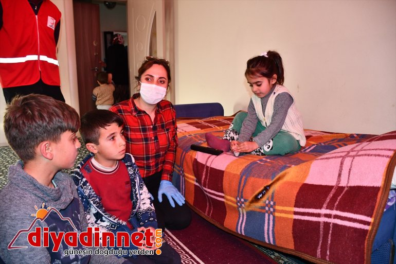 EBA olmadığı Kızılay yetişti yardımına izleyemeyen TV