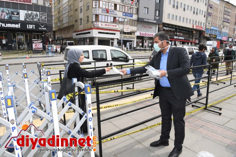 Muş maske  ücretsiz dağıttı Belediyesi 4