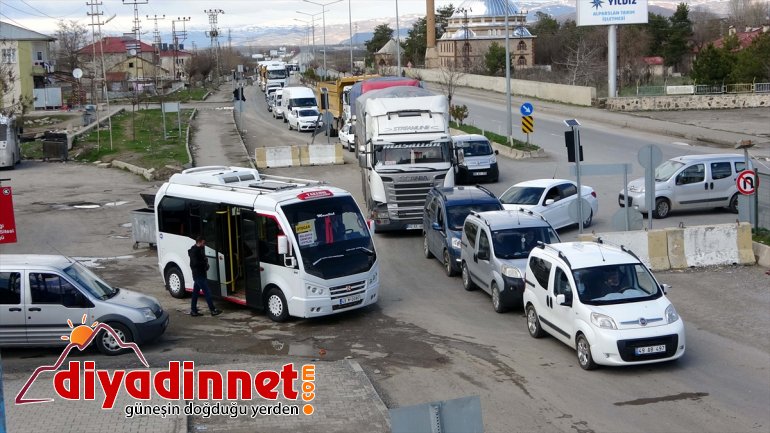yolcular geçiriliyor taramasından ve Sürücü - MUŞ koronavirüs 5