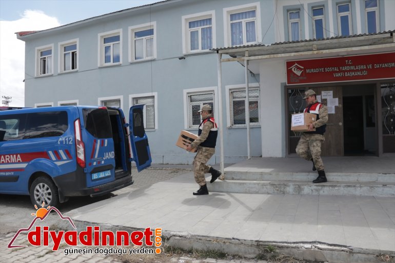 Muradiye'de yaşlıların ihtiyaçlarını VEFA ekipleri karşılıyor