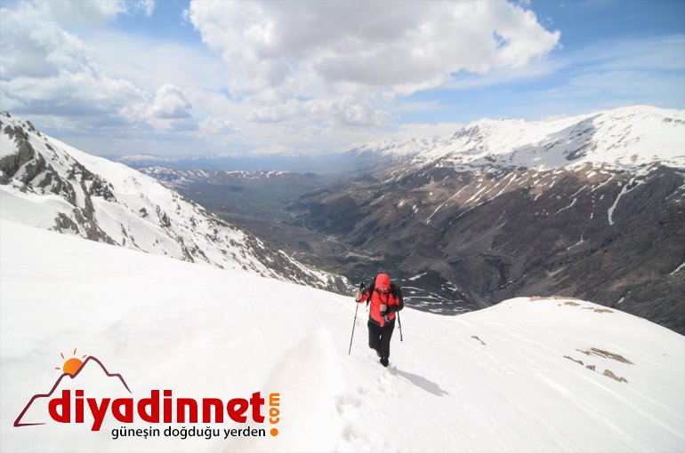 4 TUNCELİ tırmanış yaptı Dağları