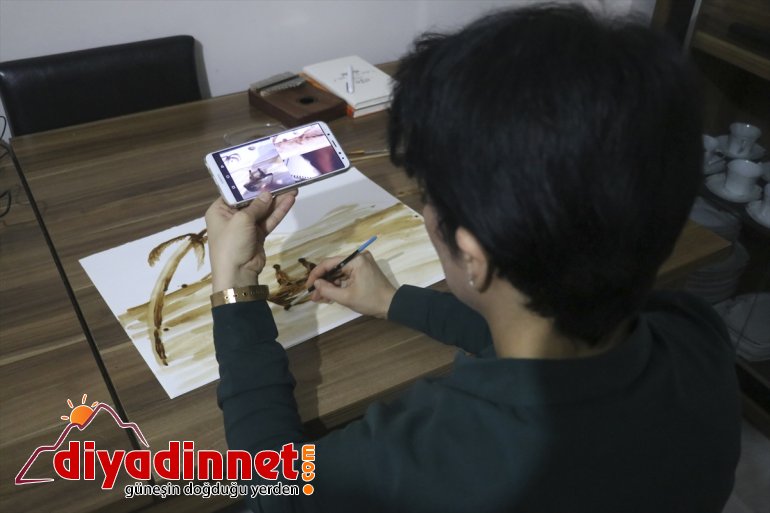 fincan resim yaptırıyor uzaktan kahveyle Bir dersi 3