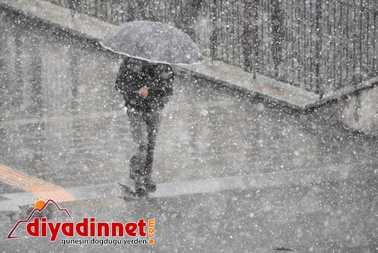 Kars'ta kar yaşamı etkiledi