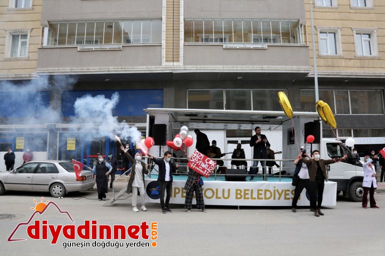 Nisan teyzeden 23 VAN Hemşire sürprizi -  yeğenlerine ikiz 8