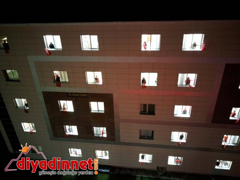 MUŞ vatandaşlara - Yurtta moral kalan karantinada konseri 14