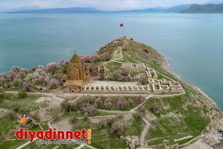 VAN - Akdamar ziyaretçisiz bahar kaldı güzelliği Adası