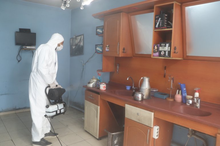 Ağrı Belediyesi nden berber ve kuaförlere dezenfekte çalışması4