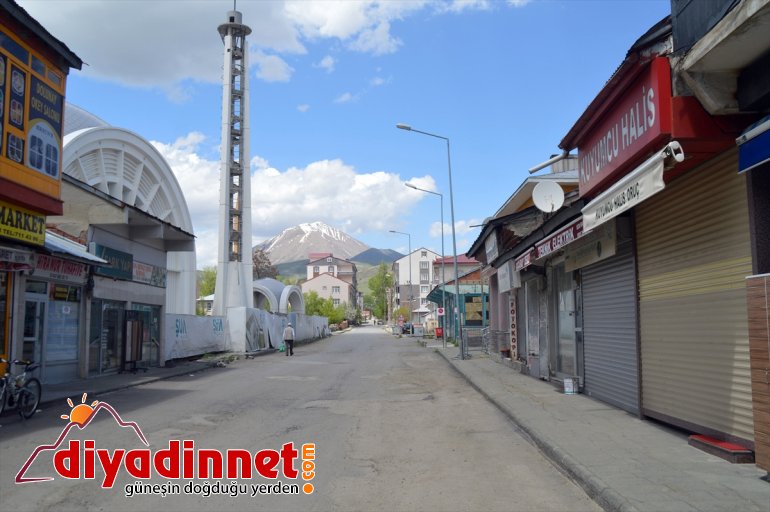 ağrı sokaklar boş2