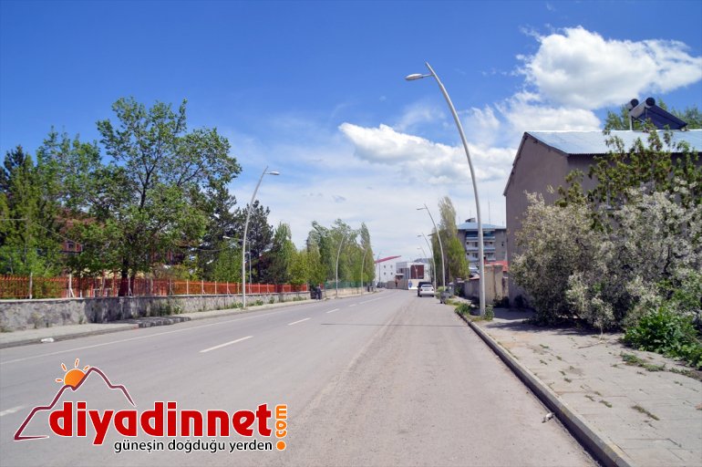 ağrı sokaklar boş4