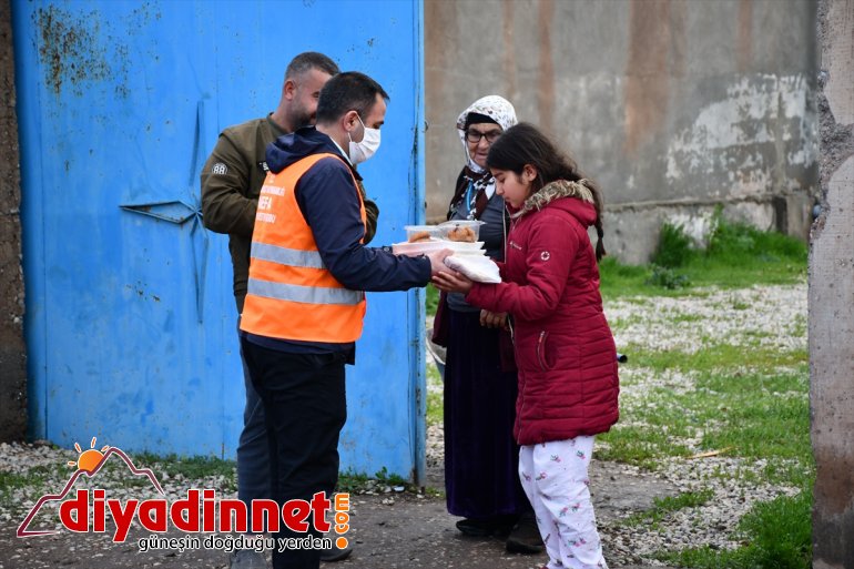 ramazanda sahibi ulaştırıyor ailelere Kızılay gün her ihtiyaç Türk yemek sıcak 3