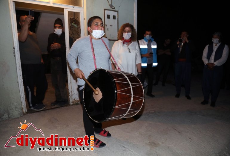 çocuğun - VAN gerçekleştirdi ramazan Belediye isteğini davulu otizmli  ekipleri, 4