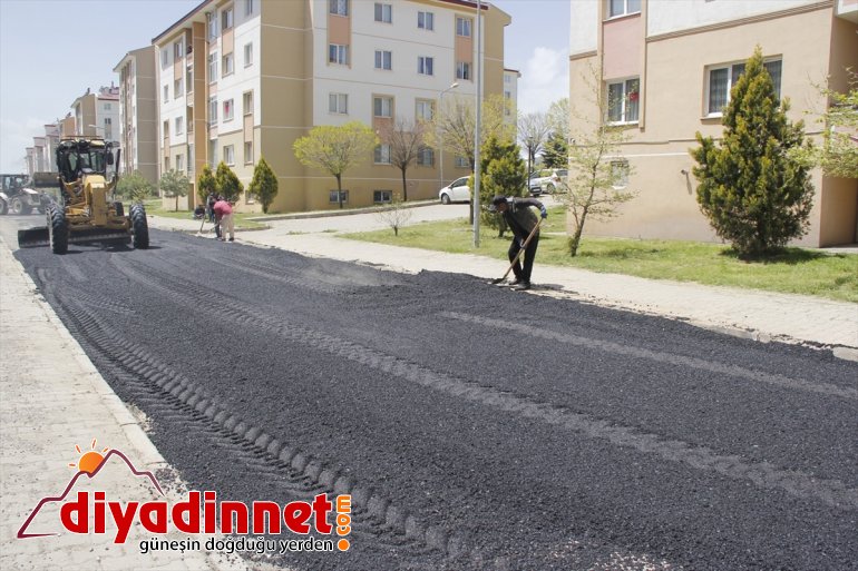 Erciş Belediyesi yol bakım çalışmalarına hız verdi