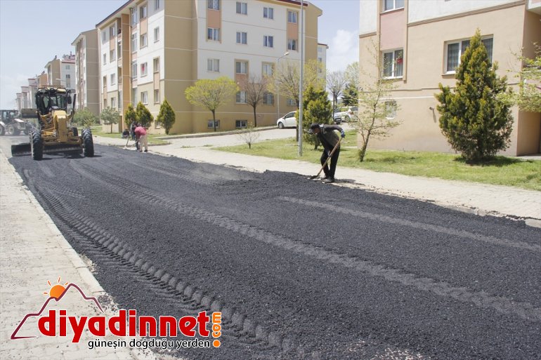 Erciş Belediyesi yol bakım çalışmalarına hız verdi