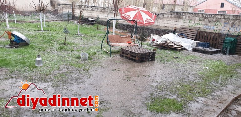 Patnos'ta dolu etkili oldu