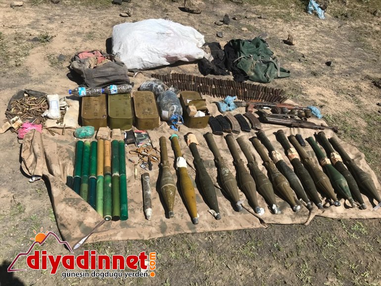 Ağrı Dağı'nda PKK'lı teröristlere ait silah ve mühimmat ele geçirildi