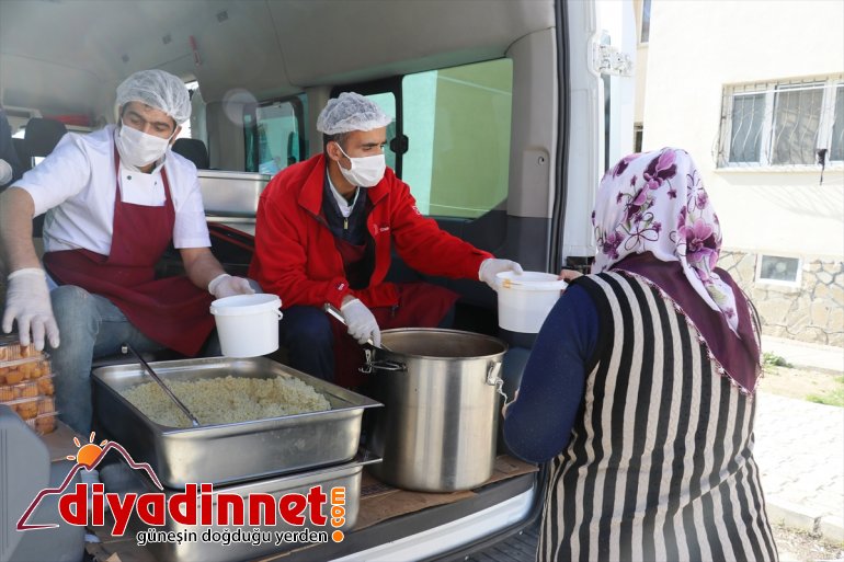 İftar çadırları kurulamayınca yemekler evlere taşınıyor1