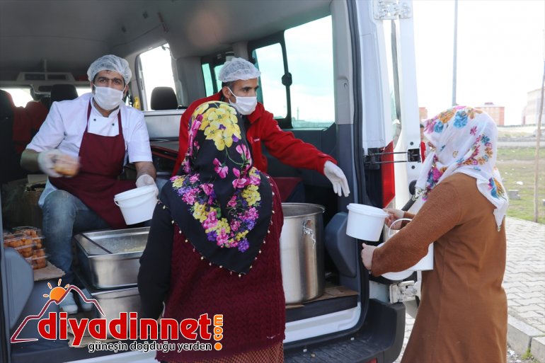 İftar çadırları kurulamayınca yemekler evlere taşınıyor7